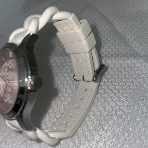 AUTHENTIC COACH LIBBY SILICONE STRAP WATCH WHITE/SILVER 34mm. - Picture 2 of 3